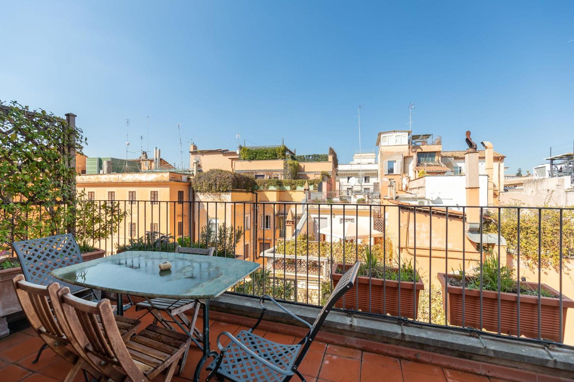 Lejlighed Trevi Comfortable With Terrace | Romeloft Rom